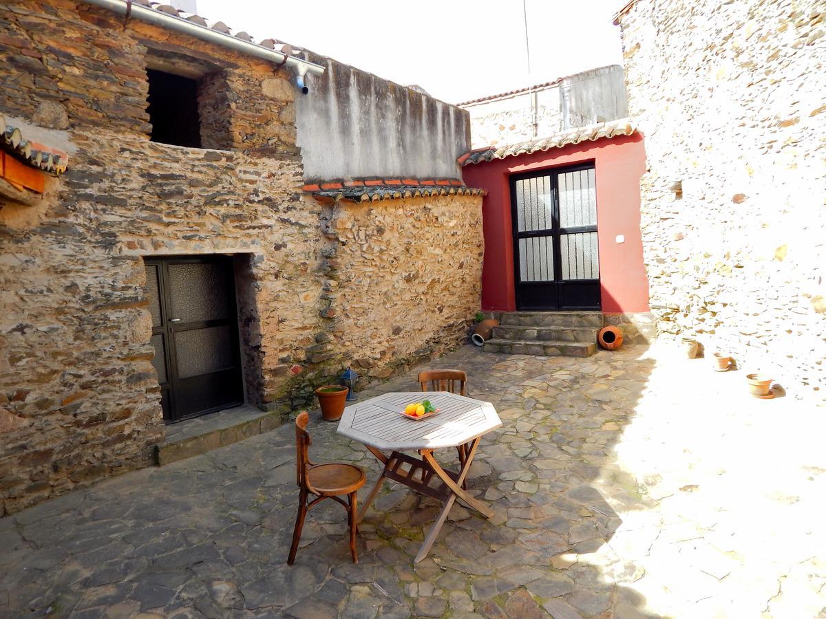 Casa Rural La Perra Gorda Zorita  Eksteriør billede